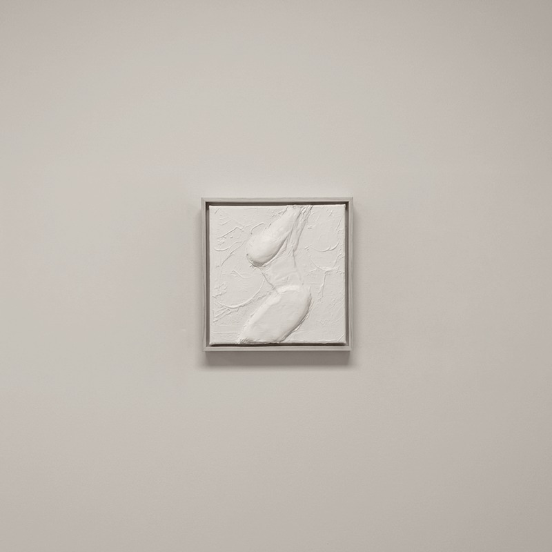 Solo, hand-sculpted relief
